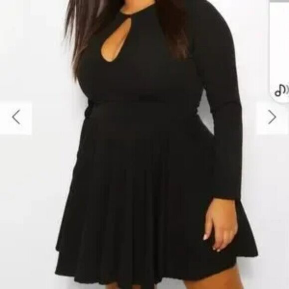 BOOHOO PLUS skater dress black keyhole front long sleeve mini size 24 - Picture 1 of 7